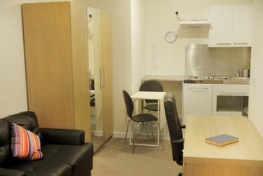 1 bed studio, Tithebarn Street, City centre, Preston, PR11DL - Image 4