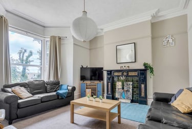 7 bed house, Bryn-y-mor Crescent, Uplands, Swansea, SA14QT - Image 1