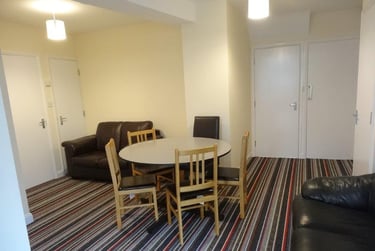 5 bed house, Prior Deram Walk, Canley, Coventry, CV48FS - Image 3