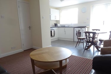 4 bed house, Sir Henry Parkes Road, Canley, Coventry, CV56BX - Image 1