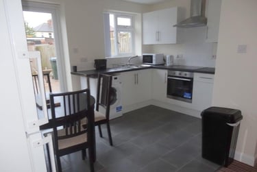 4 bed house, Sir Henry Parkes Road, Canley, Coventry, CV56BJ - Image 2