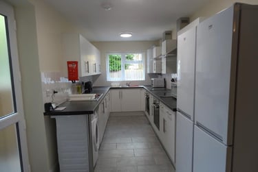5 bed house, Prior Deram Walk, Canley, Coventry, CV48FS - Image 2