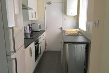 4 bed house, Westwood Road, Earlsdon, Coventry, CV56GB - Image 2