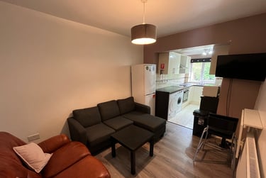 4 bed house, Chapel Lane, Burley, Leeds, LS63BW - Image 5