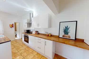 5 bed house, Watkin Street., City Centre, Nottingham, NG31DL - Image 1