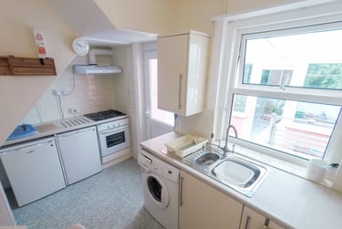 4 bed house, Queens Park Road, Elm Grove, Brighton, BN29XL - Image 11