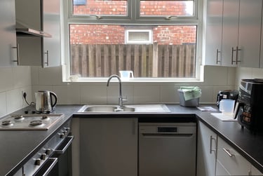 6 bed house, Birchington Road, Withington, Manchester, M146BY - Image 1