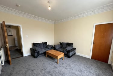 2 bed flat, 13 Benvie Road, West end, Dundee, DD22LG - Image 2