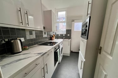 4 bed house, Freshfield Road, Wavertree, Liverpool, L155BR - Image 2