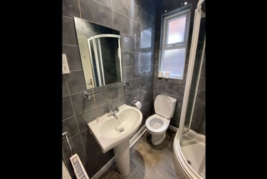 2 bed flat, Penny Lane, Sefton Park, Liverpool, L181DF - Image 5