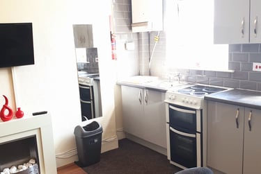 3 bed flat, Travis Place, Broomhall, Sheffield, S102DB - Image 6