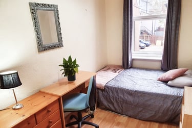 3 bed flat, Travis Place, Broomhall, Sheffield, S102DB - Image 3
