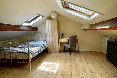 6 bed flat, Glossop Road, Broomhall, Sheffield, S102HP - Image 7