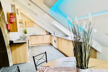 10 bed flat, Hanover Street, Broomhall, Sheffield, S37WT - Image 1
