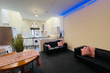 7 bed flat, Hanover Street, S3 7WT, Broomhall, Sheffield, S37WT - Image 1