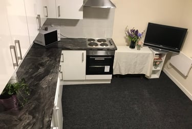 1 bed flat, Crookes Valley Road, Crookesmoor, Sheffield, S101BA - Image 1