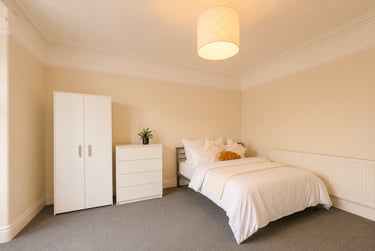 6 bed house, Hull Road, Layerthorpe, York, YO103LN - Image 1