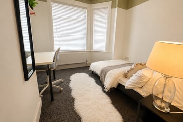 4 bed house, Ratcliffe Street, Clifton, York, YO306EN - Image 2