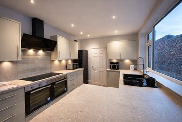 7 bed house, Haxby Road, Clifton, York, YO318JZ - Image 1
