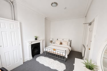 5 bed house, Lawrence Street, Layerthorpe, York, YO103EF - Image 1