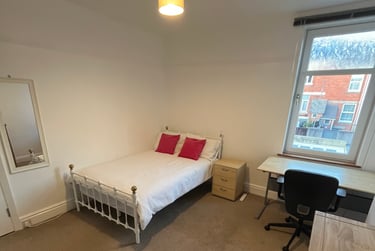 4 bed house, Dale Gardens, North Hill, Plymouth, PL46PX - Image 11
