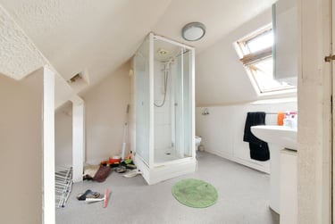 7 bed house, The Highway, Near university, Brighton, BN24GD - Image 3
