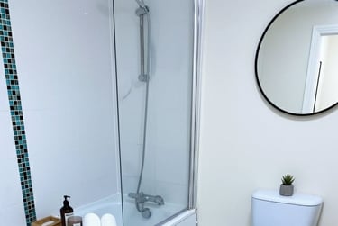 5 bed flat, Dickenson road, Victoria park, Manchester, M145HZ - Image 12