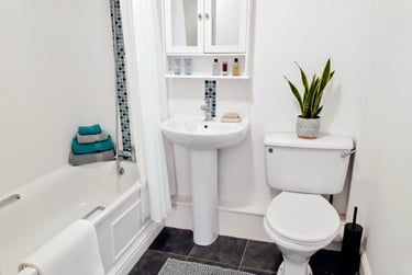 2 bed flat, Daisy Bank Road, Victoria Park, Manchester, M145QL - Image 5