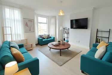 7 bed house, Lausanne road, Fallowfield, Manchester, M203EU - Image 1