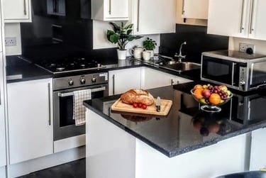5 bed flat, Dickenson road, Victoria park, Manchester, M145HZ - Image 4