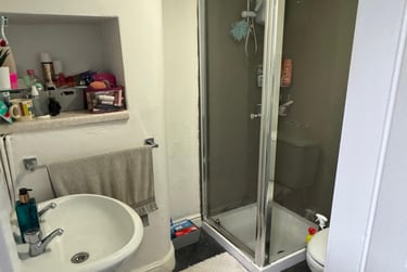 2 bed flat, Wellington Road, Fallowfield, Manchester, M146BH - Image 3