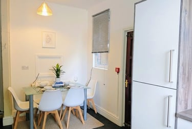 7 bed house, Lausanne road, Fallowfield, Manchester, M203EU - Image 5