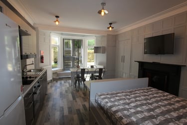 1 bed studio, St Bedes Terrace, Ashbrooke, Sunderland, SR28HS - Image 1