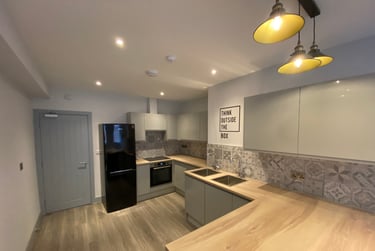 4 bed flat, Bowling Green Street, City Centre, Leicester, LE16AS - Image 11