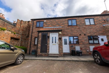 3 bed house, Westerdale Court, Bootham, York, YO306BE - Image 1