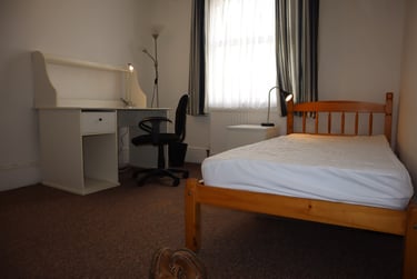 6 bed house, Great Southsea Street, Near university, Portsmouth, PO53BY - Image 9
