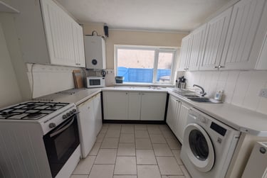 5 bed house, Pentyrch Street, Cathays, Cardiff, CF244JW - Image 1