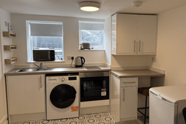 1 bed studio, Hathersage Road, Victoria Park, Manchester, M130EW - Image 1