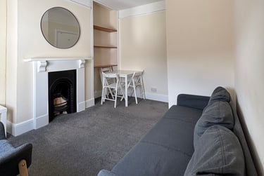 4 bed flat, Springfield road, St james, Exeter, EX46JL - Image 3