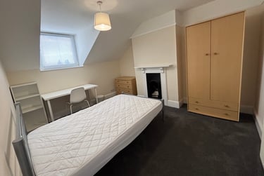 4 bed flat, Springfield road, St james, Exeter, EX46JL - Image 9
