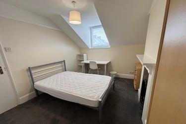 4 bed flat, Springfield road, St james, Exeter, EX46JL - Image 10