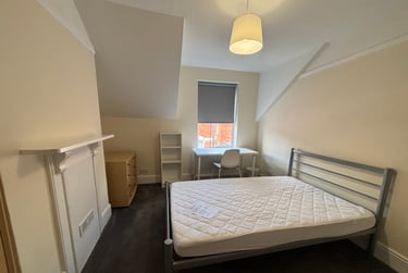 4 bed flat, Springfield road, St james, Exeter, EX46JL - Image 12