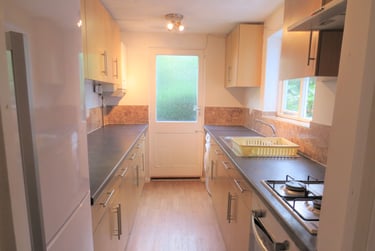 6 bed house, Campbell road, London road, Brighton, BN14QD - Image 2