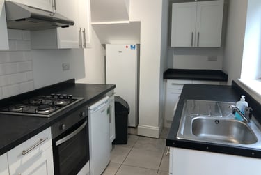 5 bed house, Sussex Street, Hove, Brighton, BN20GQ - Image 2