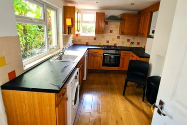 6 bed house, Clyde road, London road, Brighton, BN14NN - Image 2