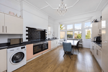 6 bed house, Sackville Road, Kingsway, Brighton, BN33WA - Image 3