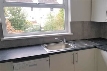6 bed house, Warleigh road, London road, Brighton, BN14NS - Image 4