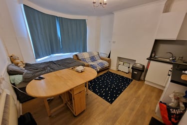 1 bed house, Sackville Road, Kingsway, Brighton, BN33WE - Image 2