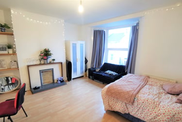 5 bed house, Caledonian road, Lewes road, Brighton, BN23HX - Image 1
