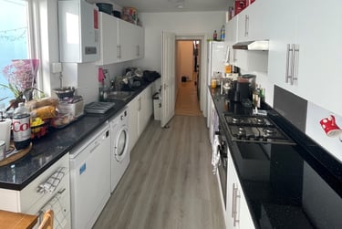 6 bed house, Egremont place, Kemp town, Brighton, BN20GA - Image 1